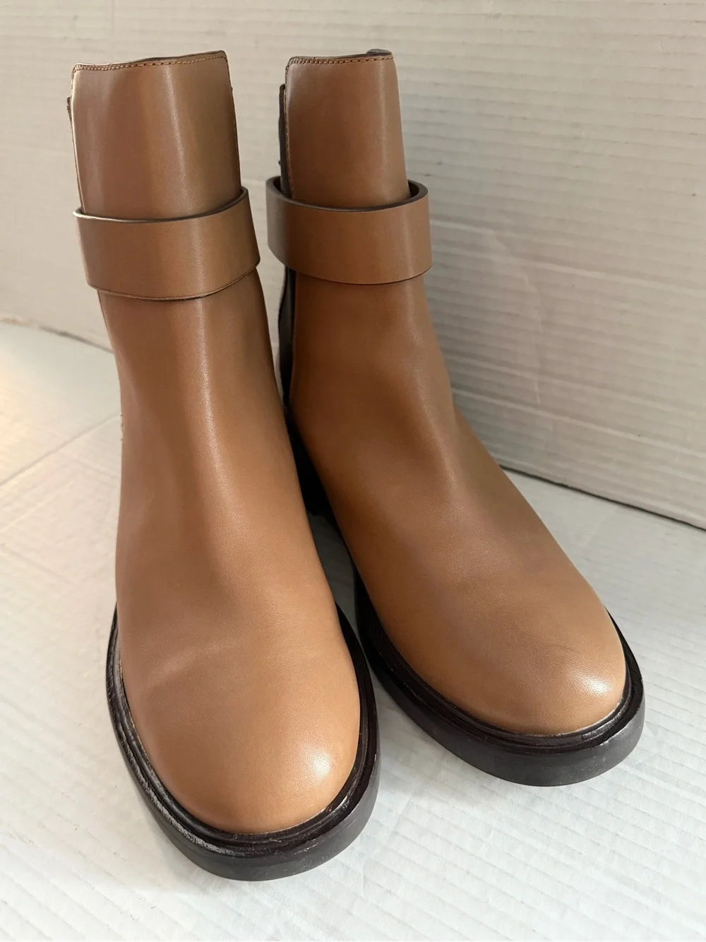 Tory Burch Double T Chelsea leather Boots Size 10.5 Almond Flour/Coco Color